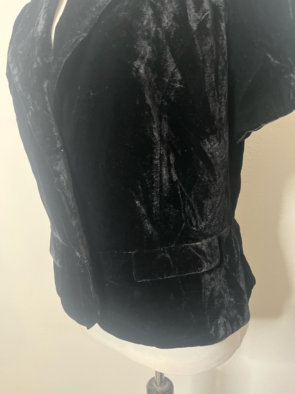 Newport News Black Velvet Short Sleeve  Jacket - Picture 5 of 8